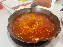 -毛辣果·贵州红酸汤牛肉火锅(西单店)
