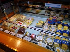 -昆明冠生园·蛋糕·面包(南强街店)