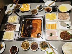 -海底捞火锅鲜切牛肉主题店(长寿路店)
