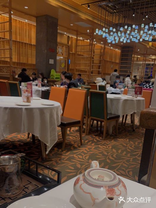 稻香酒家·34年老字号·港式粤菜(汉街店)大堂图片