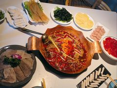 -墨居上隐·院子里火锅(峨眉店)
