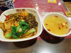 -双燕楼·手工馄饨·汤面小吃(世纪汇店)