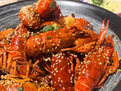 -肥肥虾庄·金牌油焖大虾(汉街SKP店)