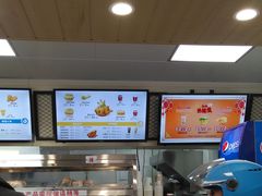 -华莱士·全鸡汉堡(财经学院店)