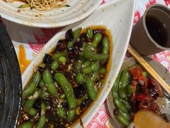 -肥肥虾庄·金牌油焖大虾(汉口城市广场店)