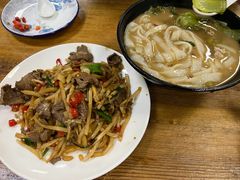 -牛八宝桂林米粉(八里庄店)