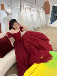 -派丽莫Pellimo原创设计婚纱品牌