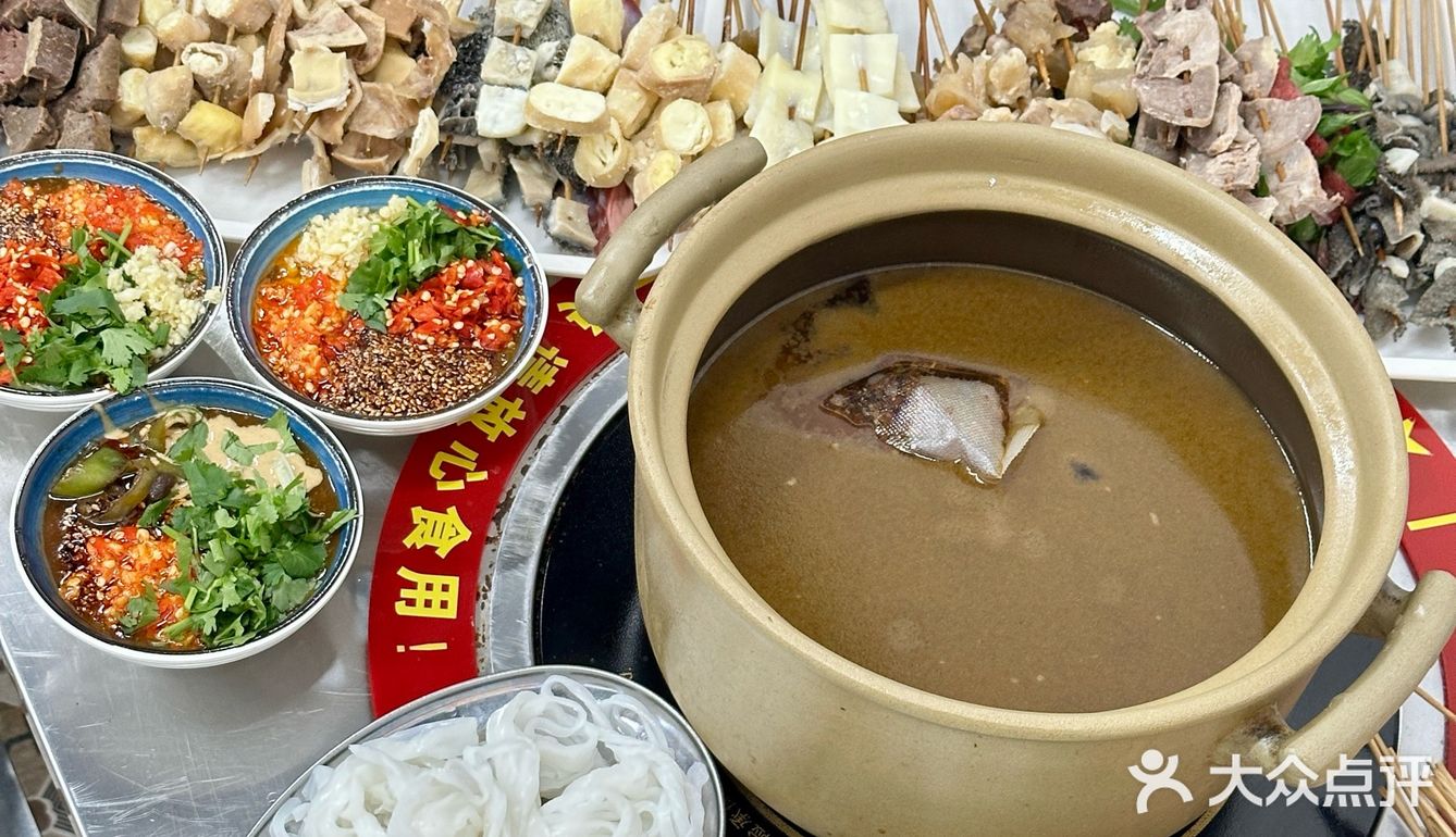 这家牛杂店每次去都是座无虚席的…… 