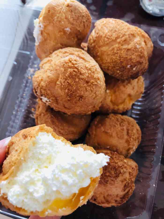 苏铺糕点-"菠萝泡芙一个还挺大的,嘴小的装不下,都是.