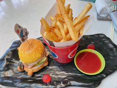 -水桶王国主题餐厅·聚会·生日派对·亲子活动·家庭套餐(亚龙湾希尔顿店)