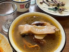 -杨记山珍鸡煲菌汤锅