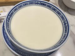 -香港百合居(LCM置汇旭辉广场店)
