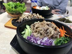 -拌来拌去石鍋拌飯(文鼎店)