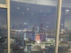 -东方豪景花园酒店·怡景旋转餐厅