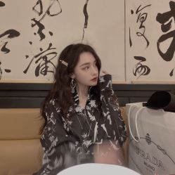 -镁连社·美联社