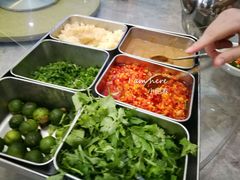 -四川小胡子海鲜(丁村万人海鲜广场店)