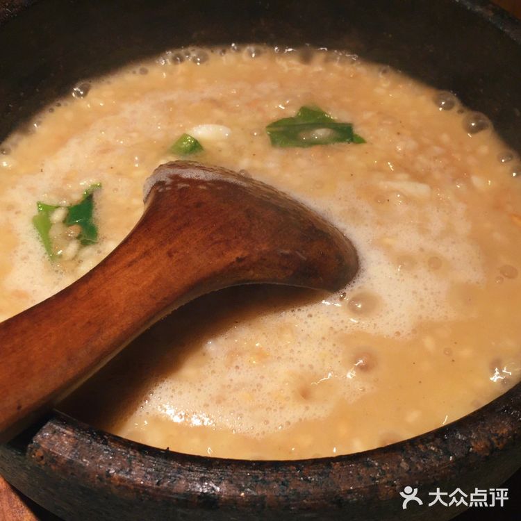 这里的小哥哥和小姐姐也很亮眼服务很及时