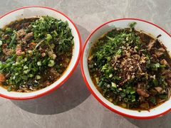 火烧肉米线-老奶烧肉米线