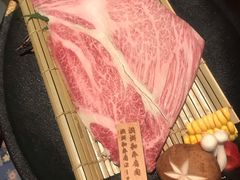 -山川小町·极番烧肉(新地假日广场店)