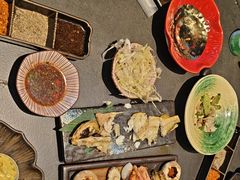 -铭牛烧肉·和牛海鲜自助(高新月牙湖店)
