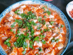 豆腐烧脊髓-乐山食古香跷脚牛肉