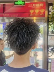 -阿兵荣辉美容理发有限公司
