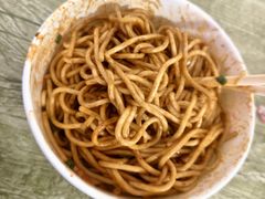 -球场热干面老店