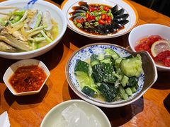 葱炒蛏子-琥珀老六龙虾(四里河店)