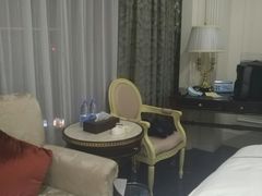 -茂名熹龙国际大酒店(人民广场高铁站店)