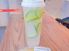 -1828王老吉·草本新茶(珠江新城地铁站店)