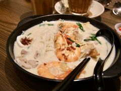 海鲜焖米粉-三姐妹  Roast & Coffee(Retro Garden 1968’s)