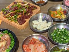 -香猪坊韩国烤肉专属门店(魏公村店)