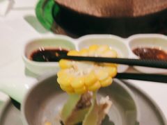 -洪氏嗨捞·广东猪肚鸡·椰子鸡火锅(西咸万象城店)