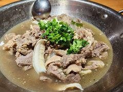 -大众跷脚牛肉馆·非遗传承单位(峨眉山店)