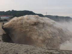 -黄河小浪底水利枢纽风景区