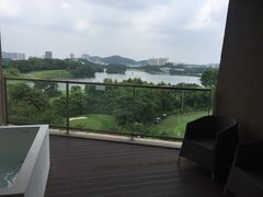 -深圳隐秀山居酒店