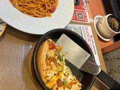 -必胜客(上海华谊新所店)
