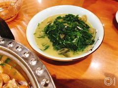 -丹江口渔村·湘味厨房(桃园店)