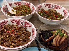 -三湘四水正宗湘菜(君峰路店)