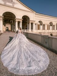-MANLI BRIDAL婚纱
