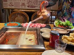-老牌坊云南鱼豆花火锅(爱建店)