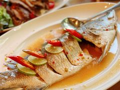 -Chom Cafe and Restaurant
