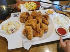 -BHC炸鸡(明洞总店)