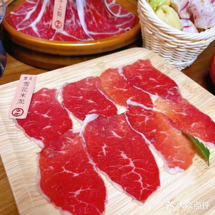 重庆探店|寿喜烧自助M级和牛 来你就赚啦😆