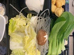 -一席地·本地鸡窝·杭帮鸡火锅(萧山银隆百货店)