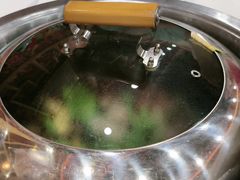 -九妹农家大铁锅东北菜(江湾店)