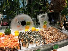 -亚洲国际大酒店·云顶阁旋转自助餐厅