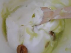 酸奶葡萄燕麦麦旋风-麦当劳(广州新港东路第二分店)