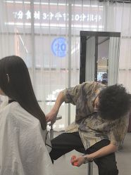-侨治发型