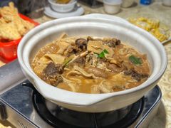 红焖砂锅羊肉-老东风菜馆·潮汕大排档